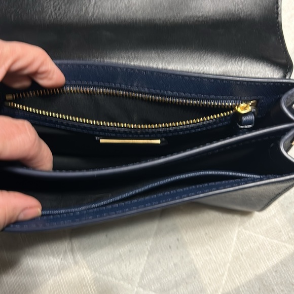 Tory Burch cross body navy - Picture 2 of 5